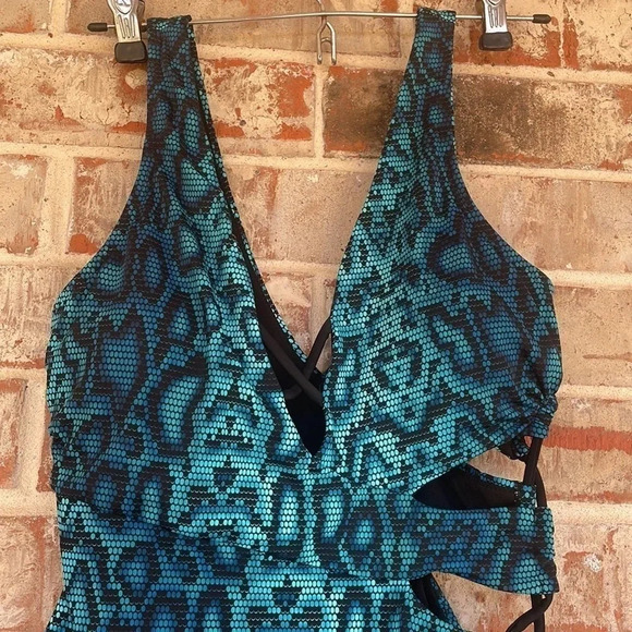 Swimsuits For All Turquoise Snakeprint One Piece Cut Out Lace Up Swimsuit - Picture 5 of 11